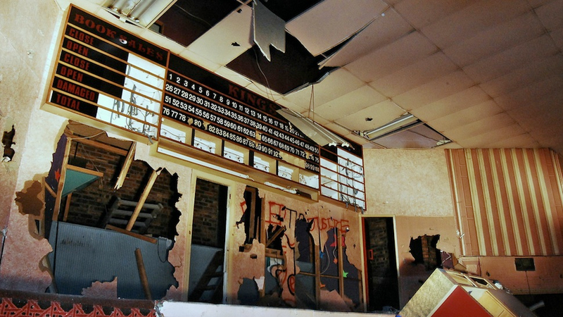 Illustration for article titled Gorgeous Old Movie Theaters That Have Fallen Into Ruin